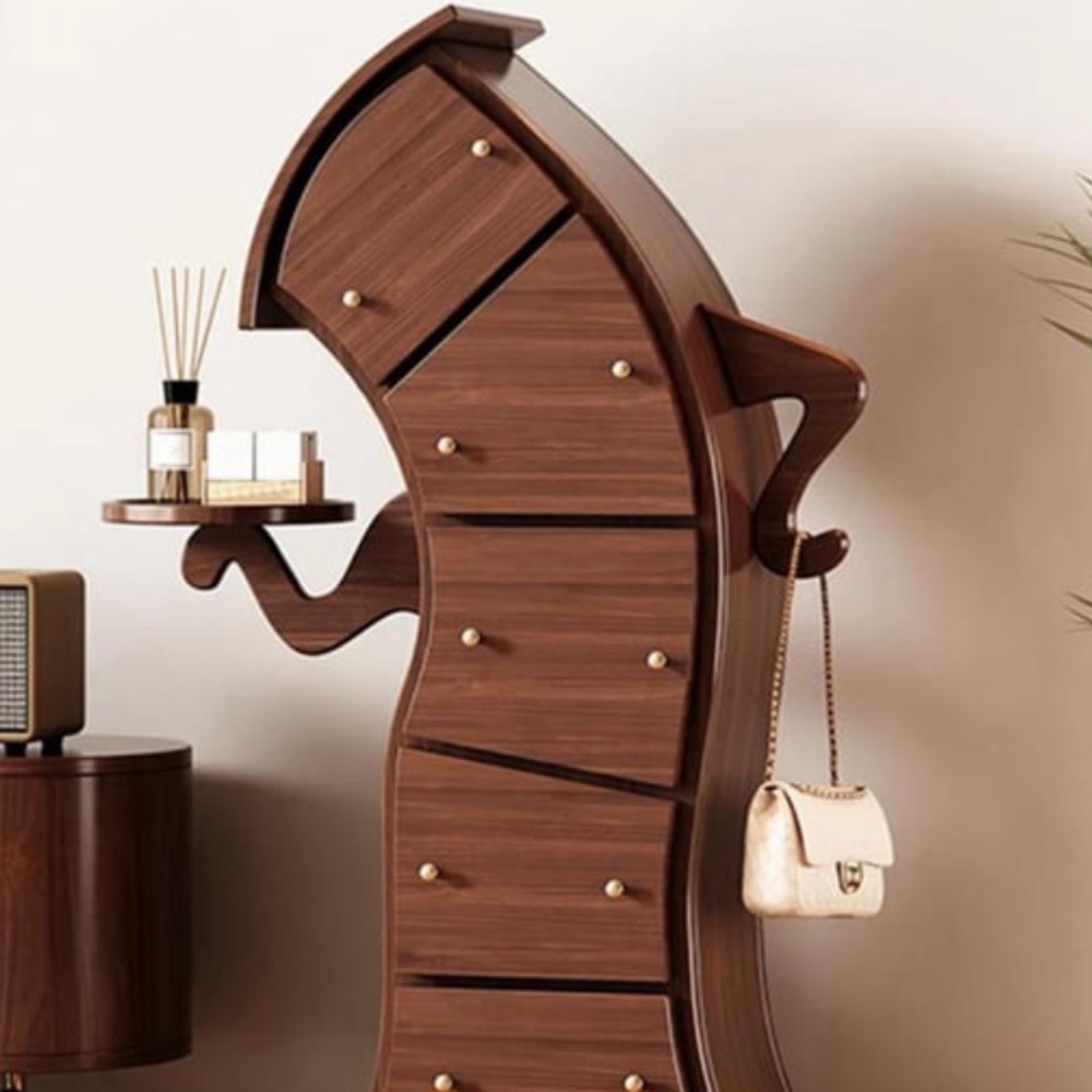 Meet your Posher, Don